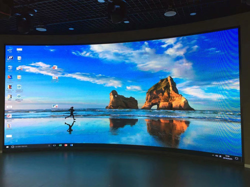 八方小區(qū)幼兒園報告廳P4全彩屏